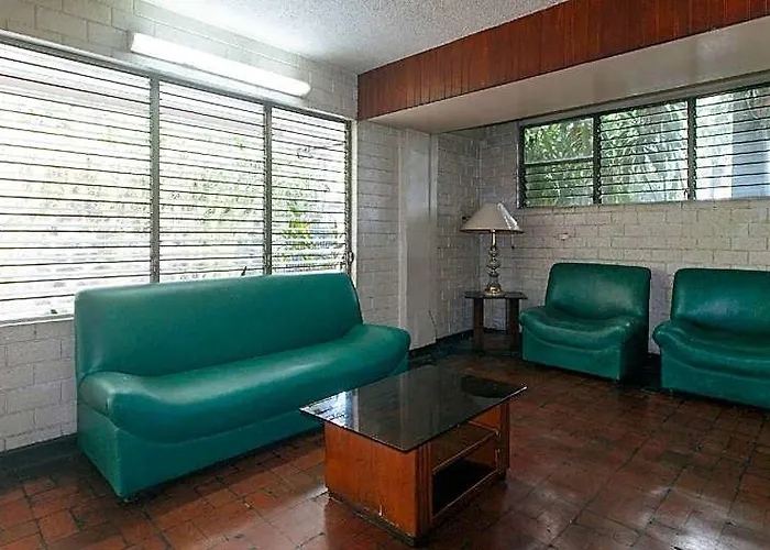 Reddoorz @ Broadway Court Apartelle Quezon Hotel *