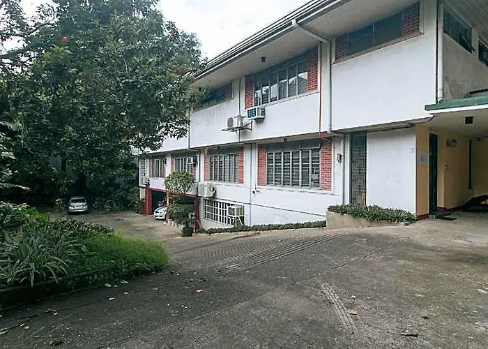 Reddoorz @ Broadway Court Apartelle Quezon